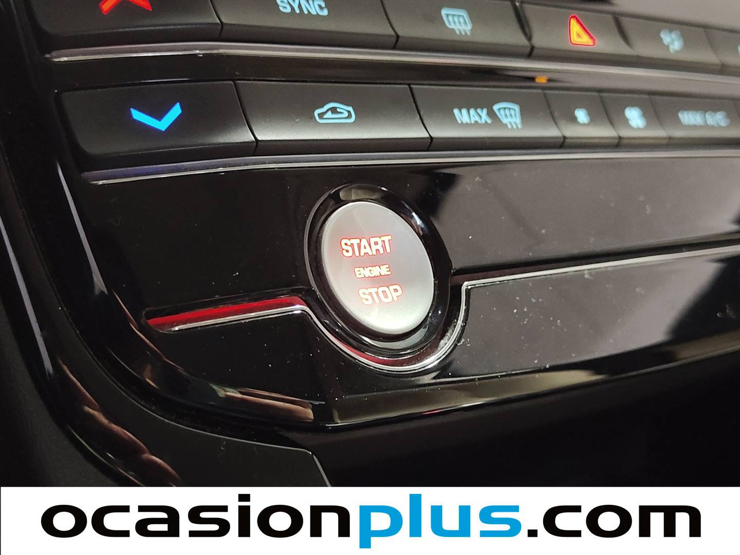 Foto Jaguar XE Jaguar XE 2.0 Diesel Pure RWD Auto  (180 CV)