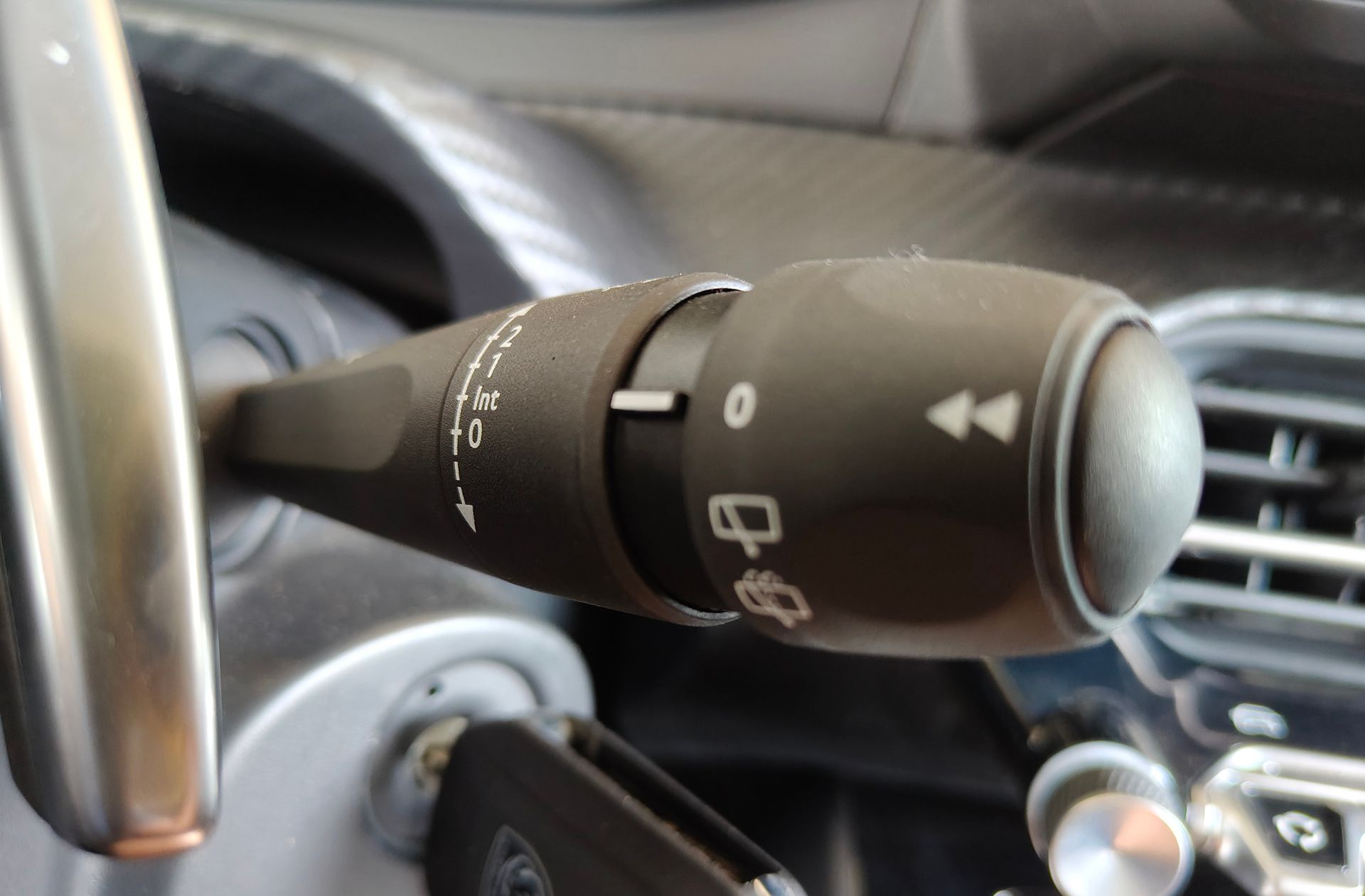 Peugeot 208 Style Hybrid 100 eDCS6 - foto 27