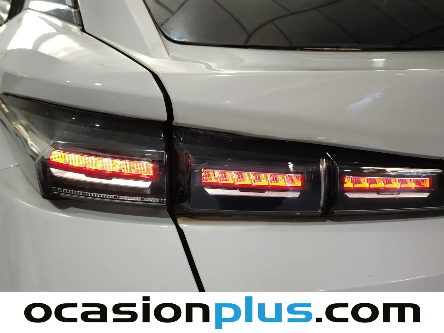 Foto Peugeot 408 Peugeot 408 Puretech 130 Allure EAT8 (130 CV)