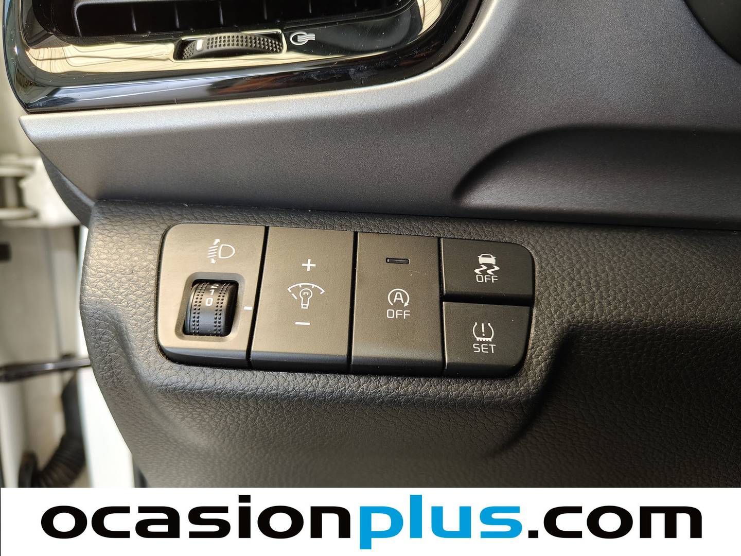 Foto KIA Stonic Kia Stonic 1.0 T-GDi MHEV Drive DCT (120 CV)