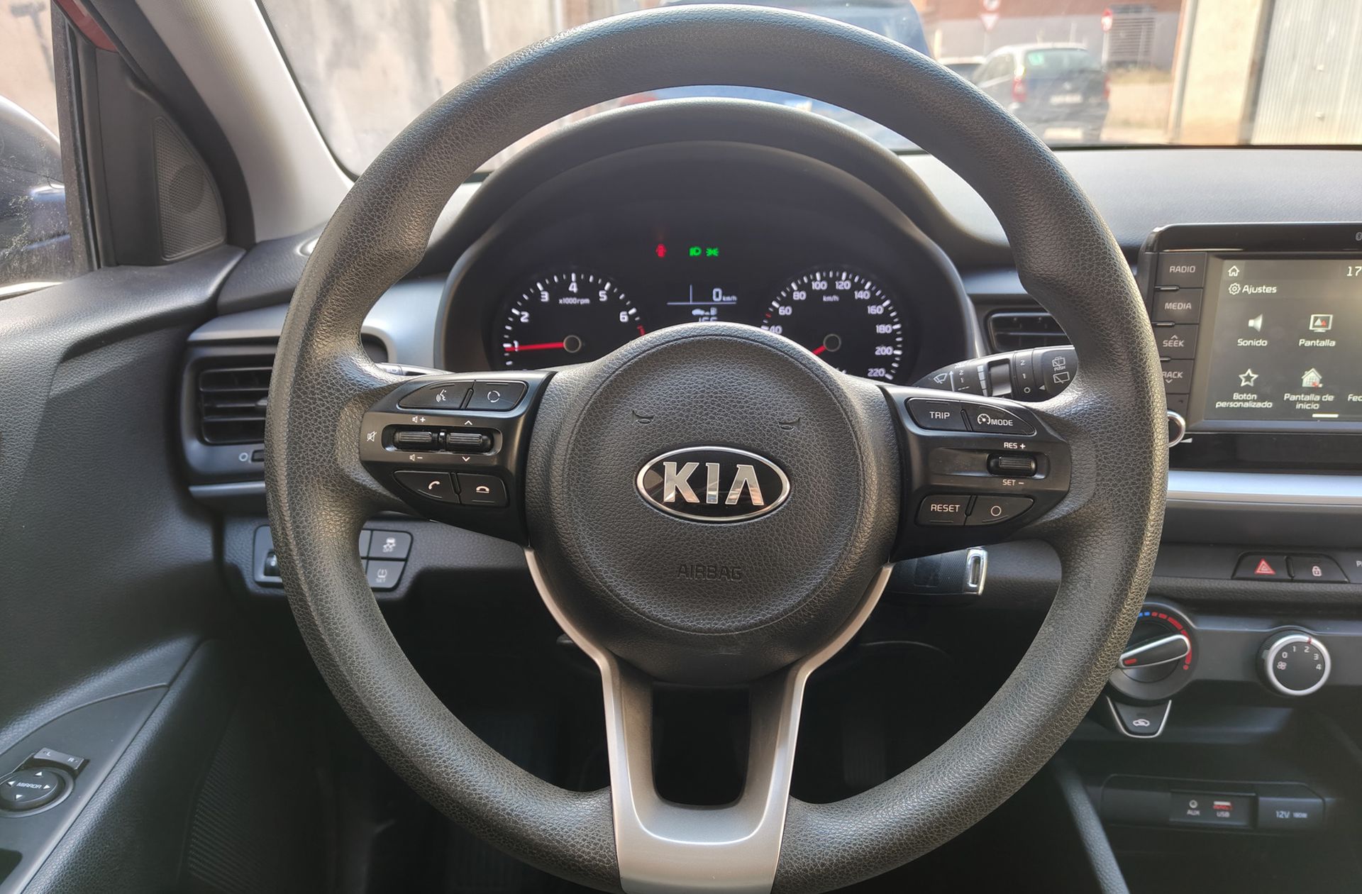 Kia Stonic 1.0 T-GDi Concept - foto 18
