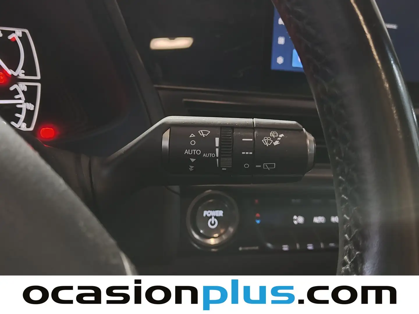 Foto Lexus UX Lexus UX 250h Business 2WD (184 CV)