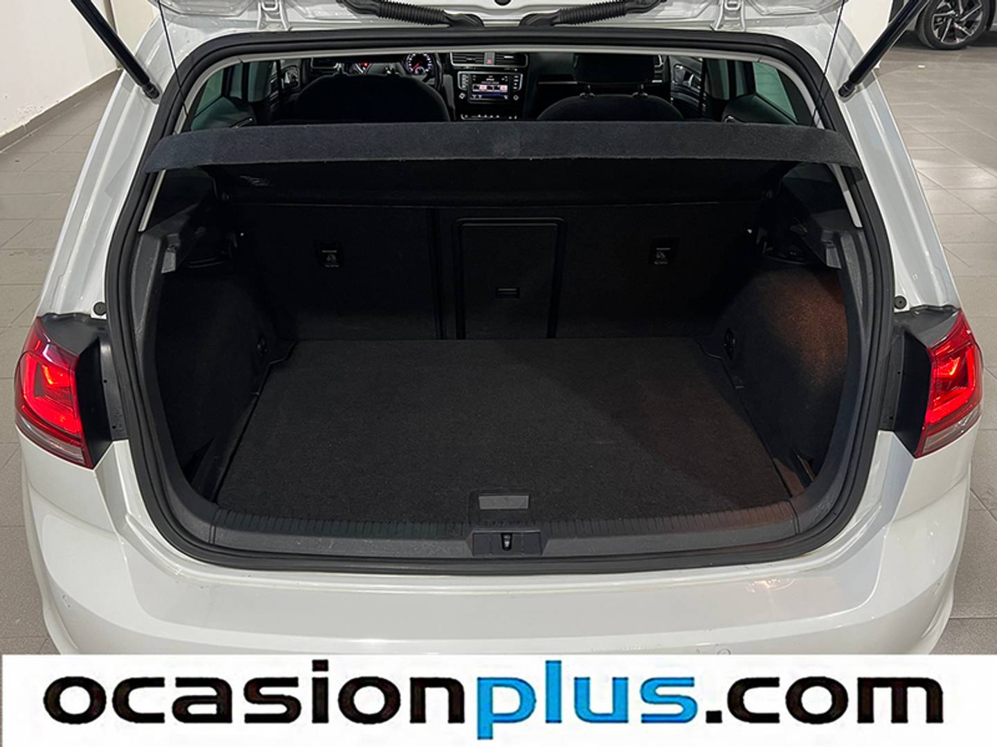 Fotos maletero Volkswagen Golf Volkswagen Golf Sport 1.6 TDI BMT (110 CV) Pack R-Line