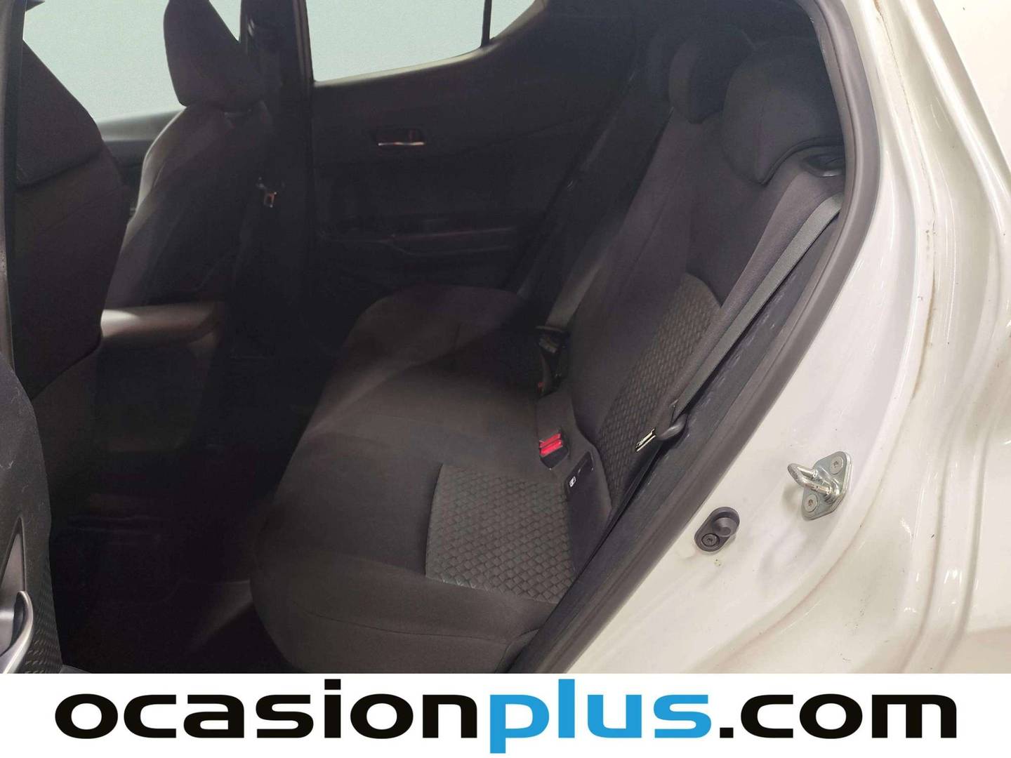 Foto asientos traseros Toyota C-HR Toyota C-HR 1.8 125H Advance (122 CV)