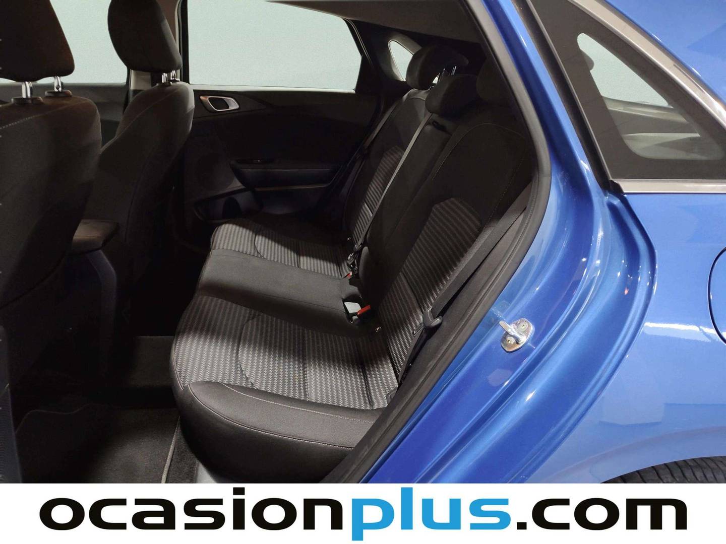 Foto asientos traseros KIA Ceed KIA Ceed 1.6 MHEV iMT Drive (136 CV)