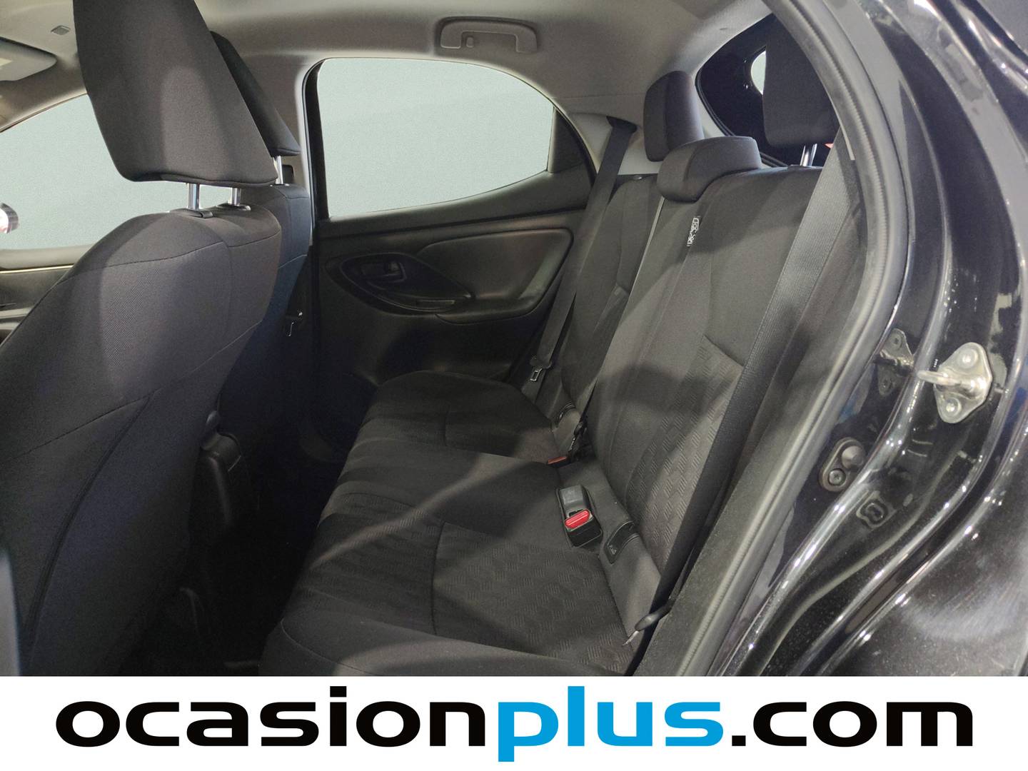 Foto asientos traseros Toyota Yaris Toyota Yaris 120H Active Plus (116 CV)