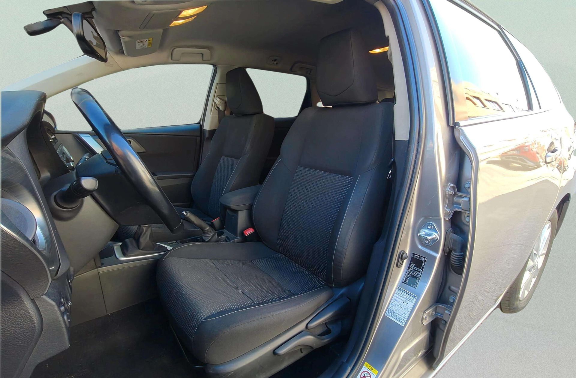 Toyota Auris 120D Touring Sports Active - foto 10