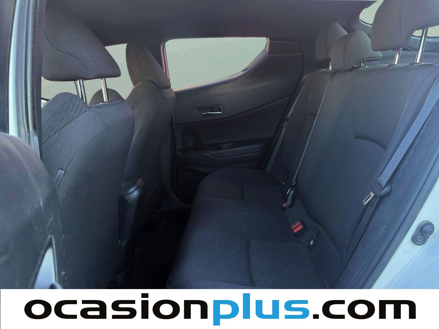 Foto asientos traseros Toyota C-HR Toyota C-HR 1.8 125H Active (122 CV)