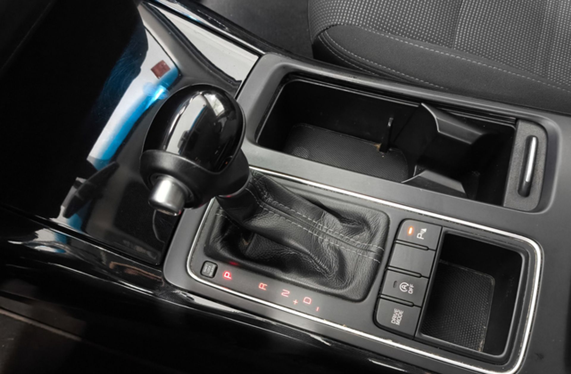 Kia Sorento 2.2 CRDi Drive 4x2 7 plazas - foto 5
