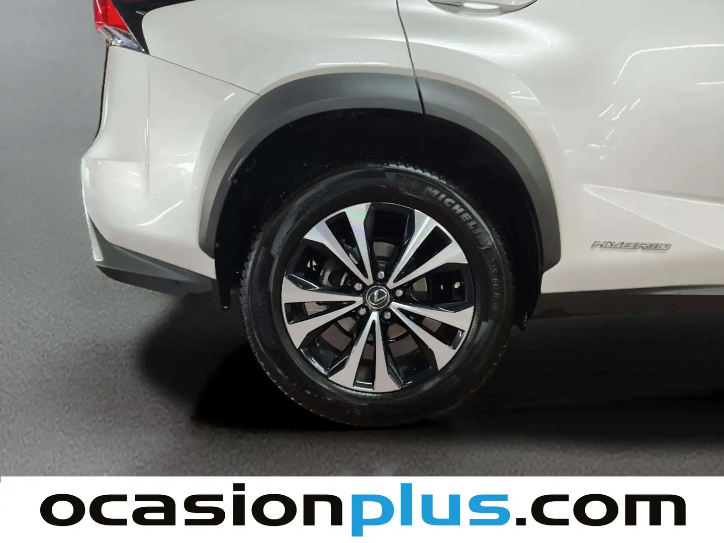 Foto Lexus NX Lexus NX 300h Premium 2WD (197 CV)
