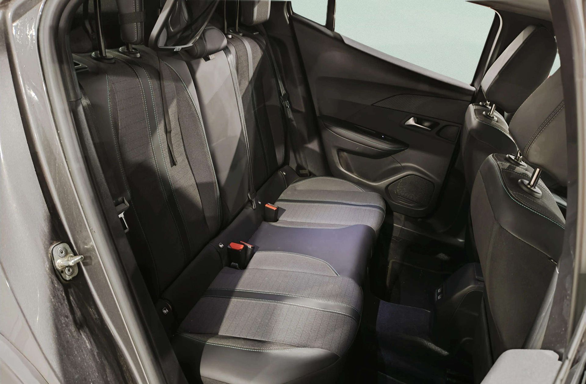 Peugeot 2008 PureTech 100 Allure - foto 18
