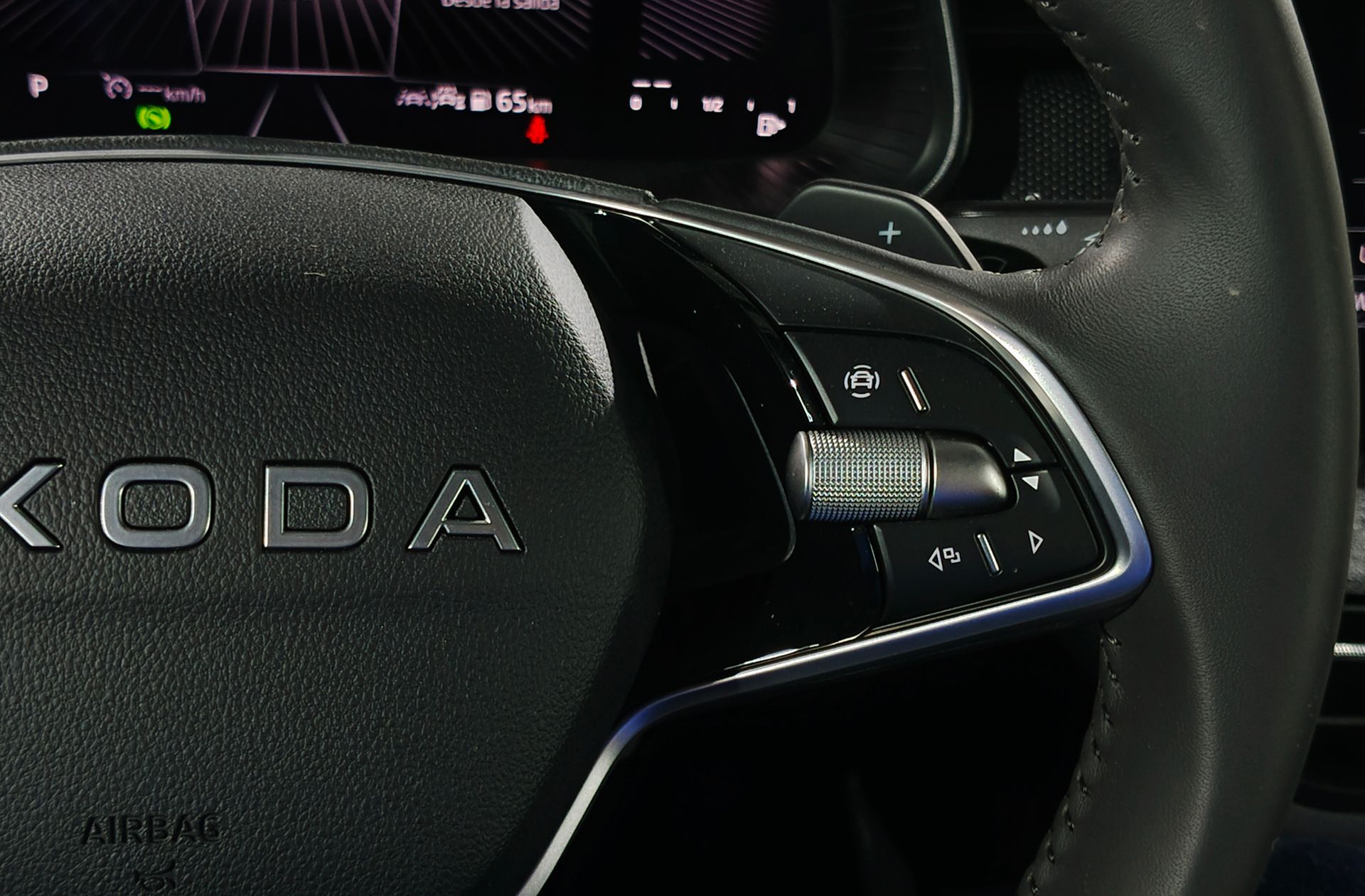 Škoda Kamiq 1.0 TSI Selection DSG - foto 30