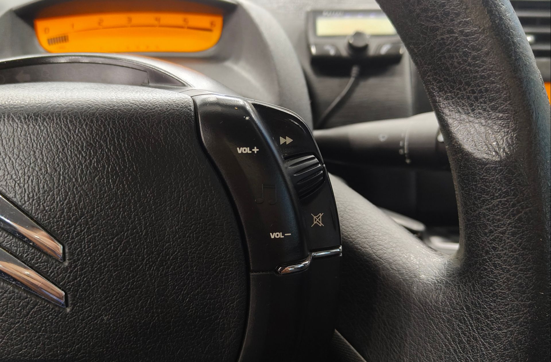 Citroën C4 1.6 HDi LX - foto 24