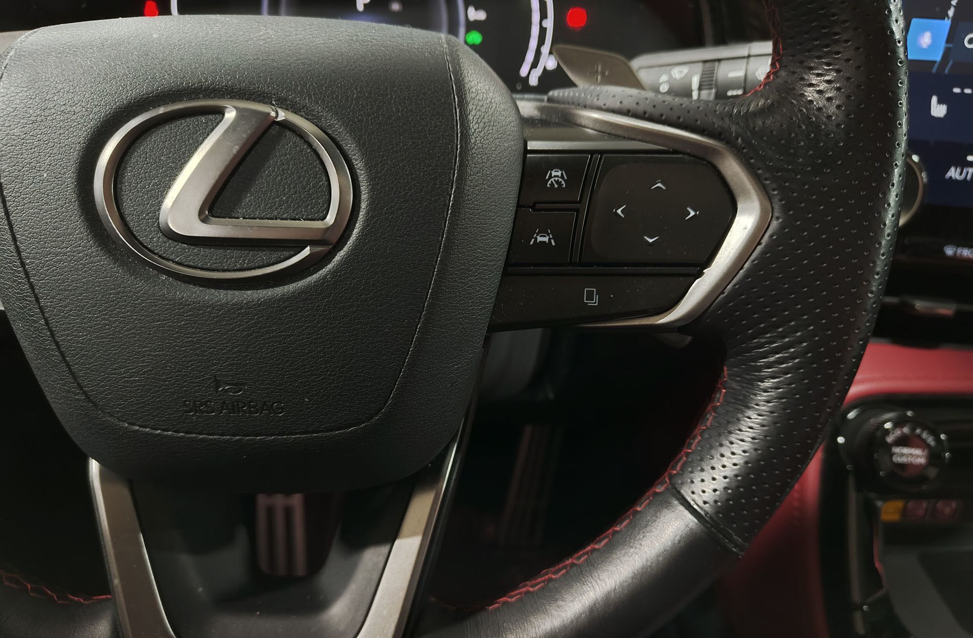 Lexus NX 350h F Sport 4WD - foto 33