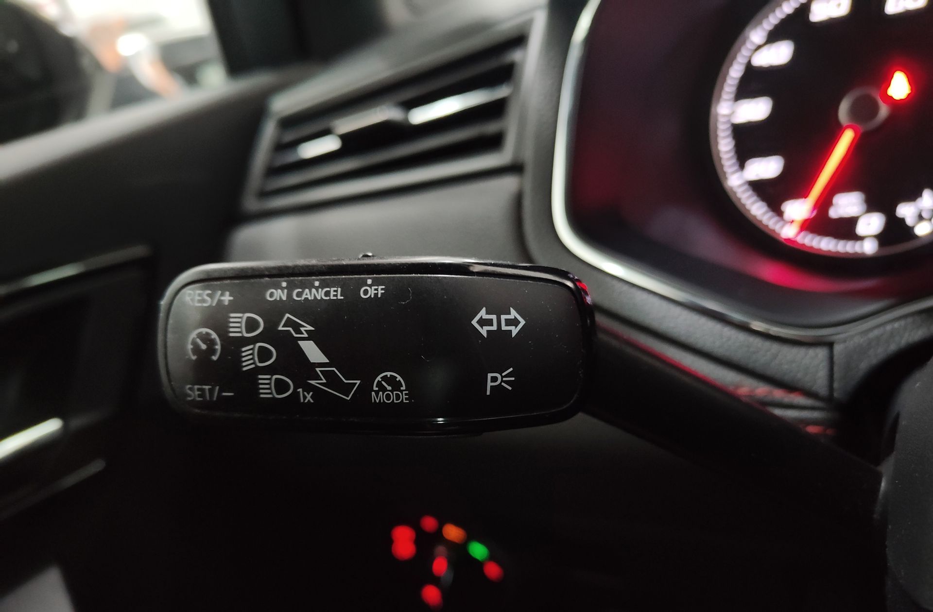 SEAT Arona 1.0 TSI FR - foto 27