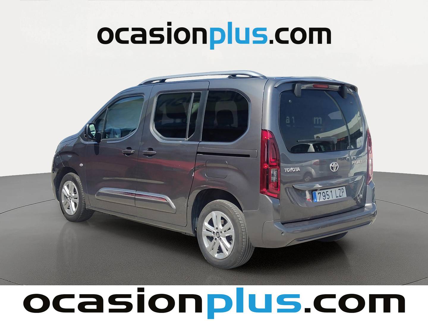 Foto trasera Toyota Proace City Verso Toyota Proace City Verso 1.5D Family Active L1 Auto (131 CV) derecha