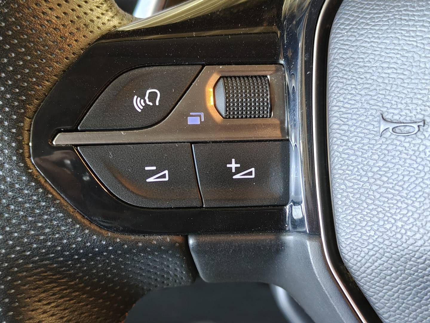 Foto Peugeot Rifter Peugeot Rifter BlueHDi 130 GT Business Standard (130 CV)