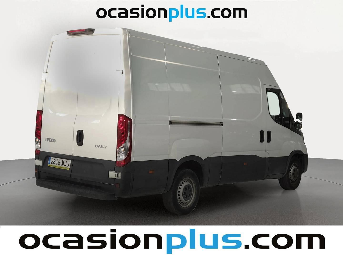 Foto trasera Iveco Daily Iveco Daily Furgon 35S 16 V 3520L/H2 (156 CV) 3 Plazas derecha