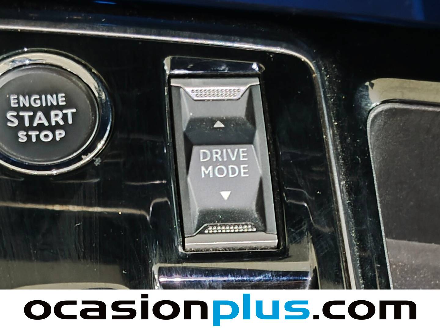 Foto Peugeot 3008 Peugeot 3008 PureTech 130 S&S GT EAT8 (130 CV)