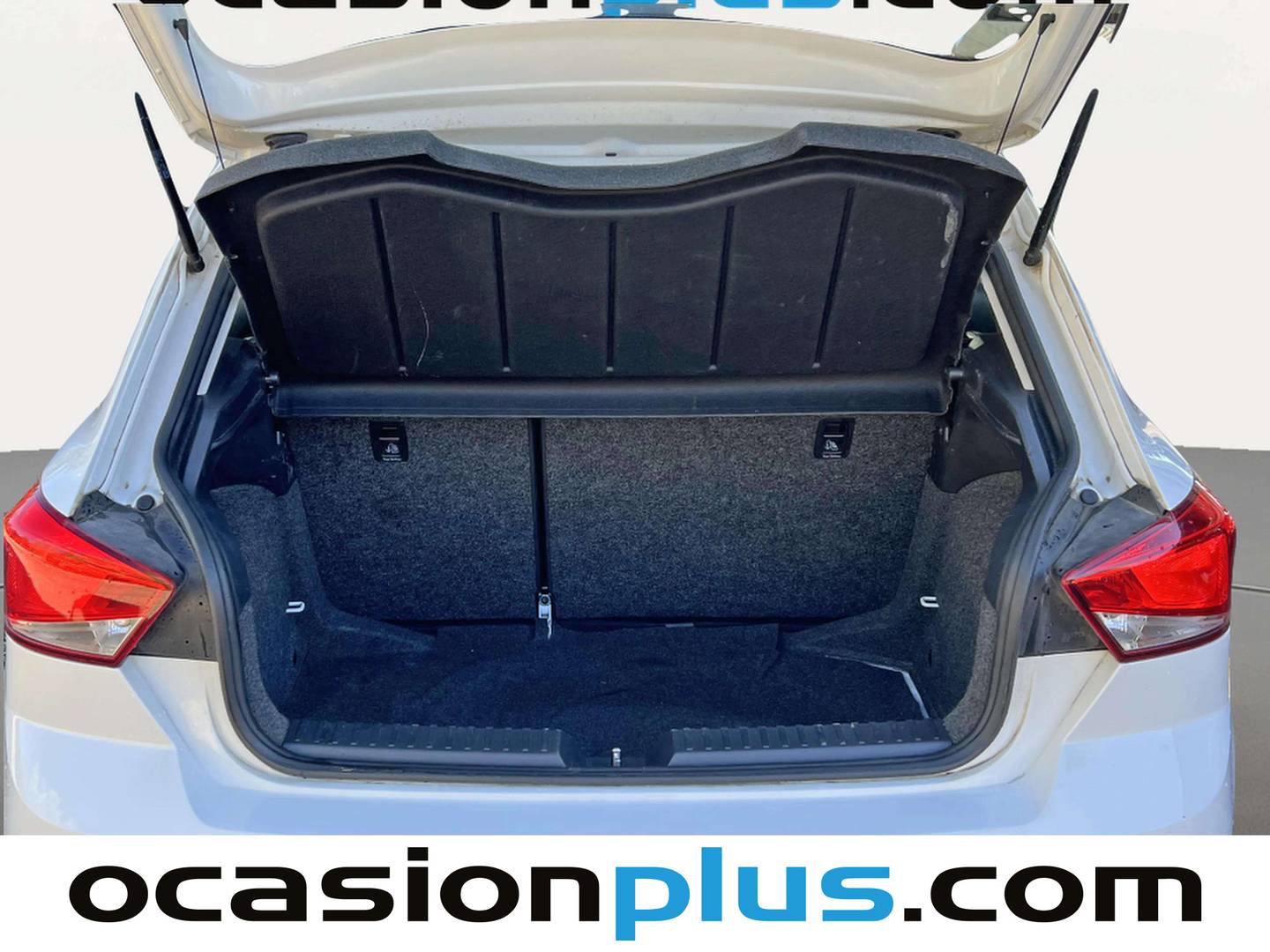 Foto Seat Ibiza SEAT Ibiza 1.0 MPI Reference Go2 (80 CV)