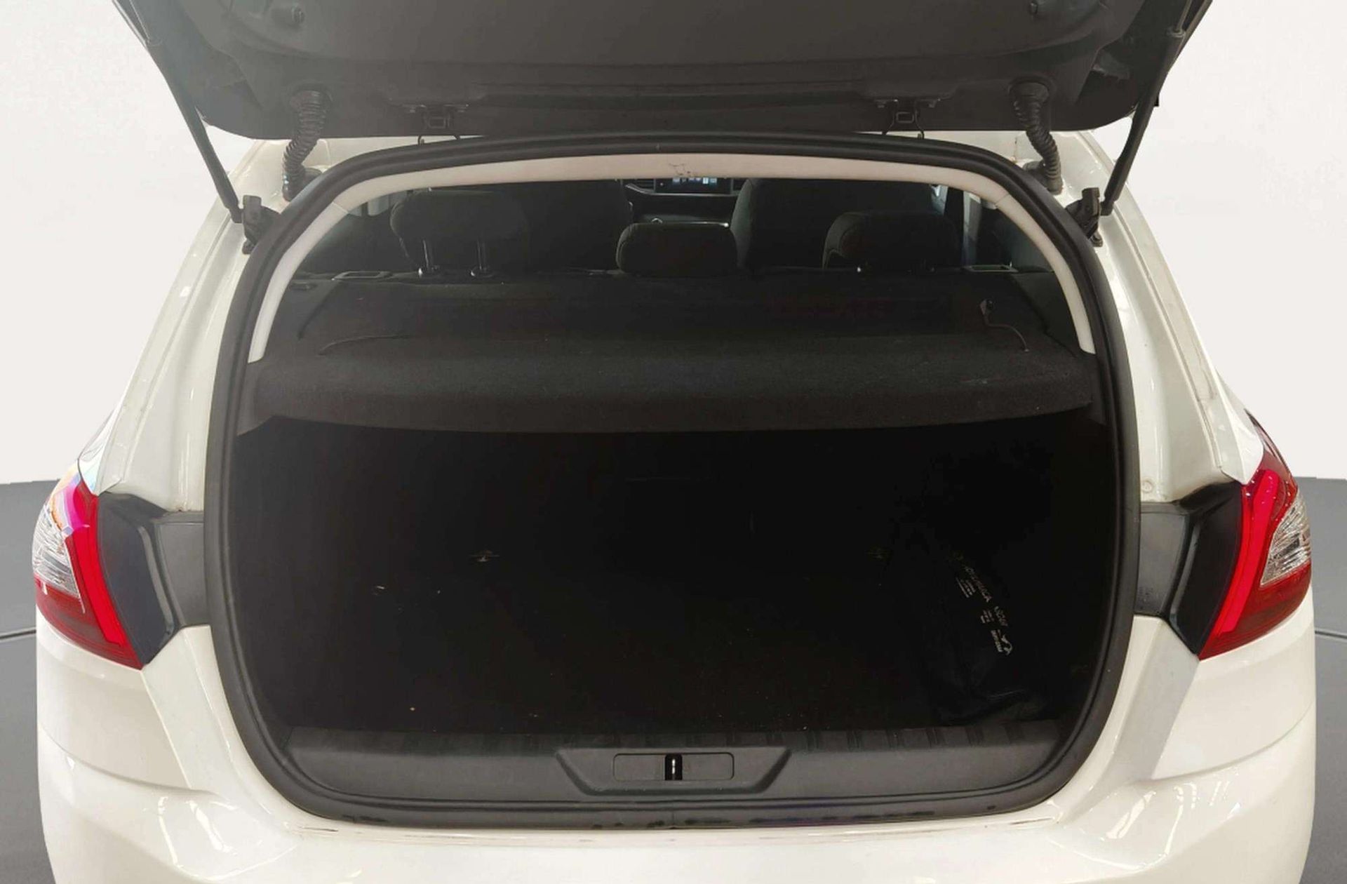 Peugeot 308 PureTech 130 Allure EAT6 - foto 14