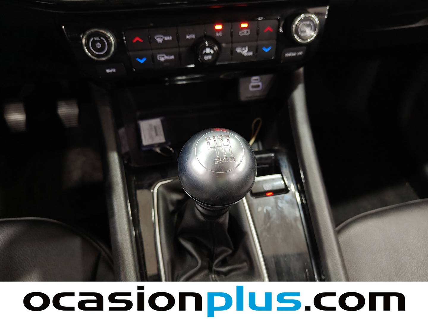 Foto Jeep Compass Jeep Compass 1.3 Gse Night Eagle FWD MT (130 CV)