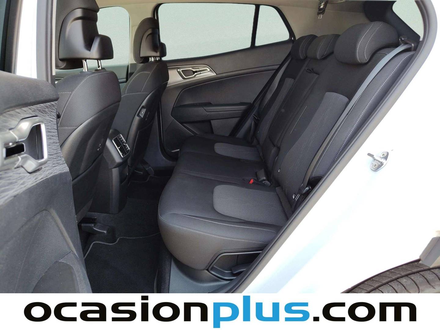 Foto asientos traseros KIA Sportage KIA Sportage 1.6 T-GDi MHEV Drive 4x2 (150 CV)