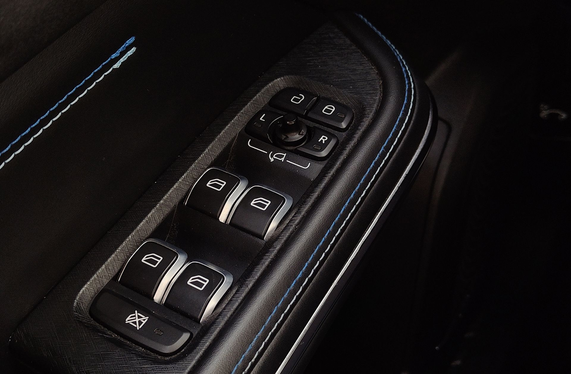 Lynk & Co 01 1.5 PHEV - foto 40