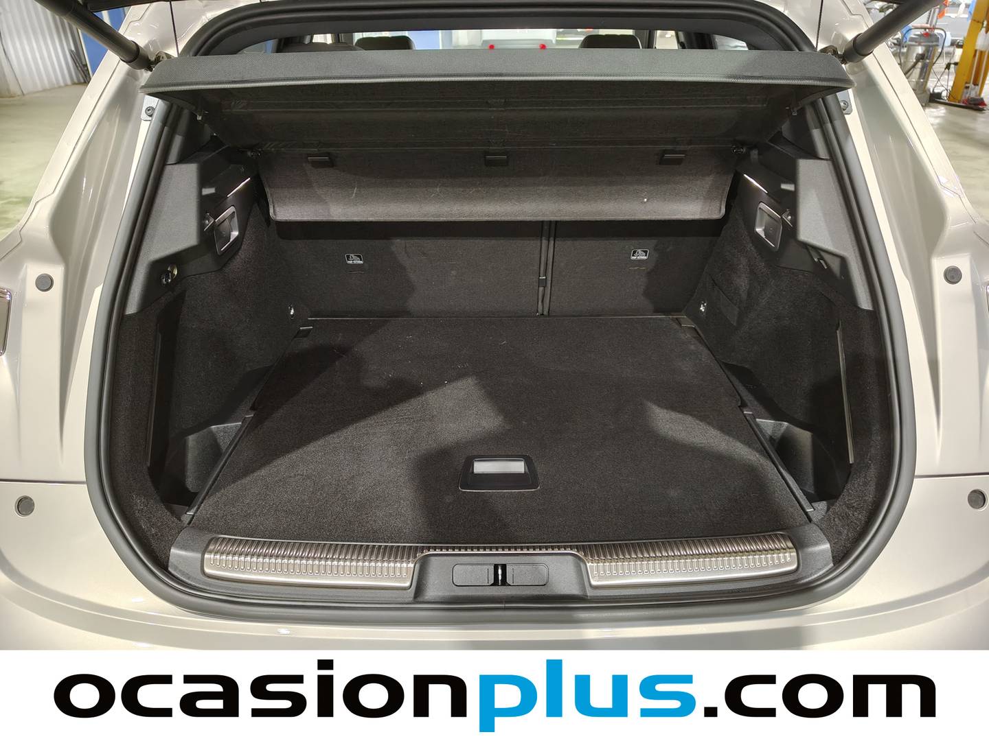 Foto DS DS 7 Crossback E-Tense DS DS7 Crossback E-Tense 225 Grand Chic Auto  (225 CV)