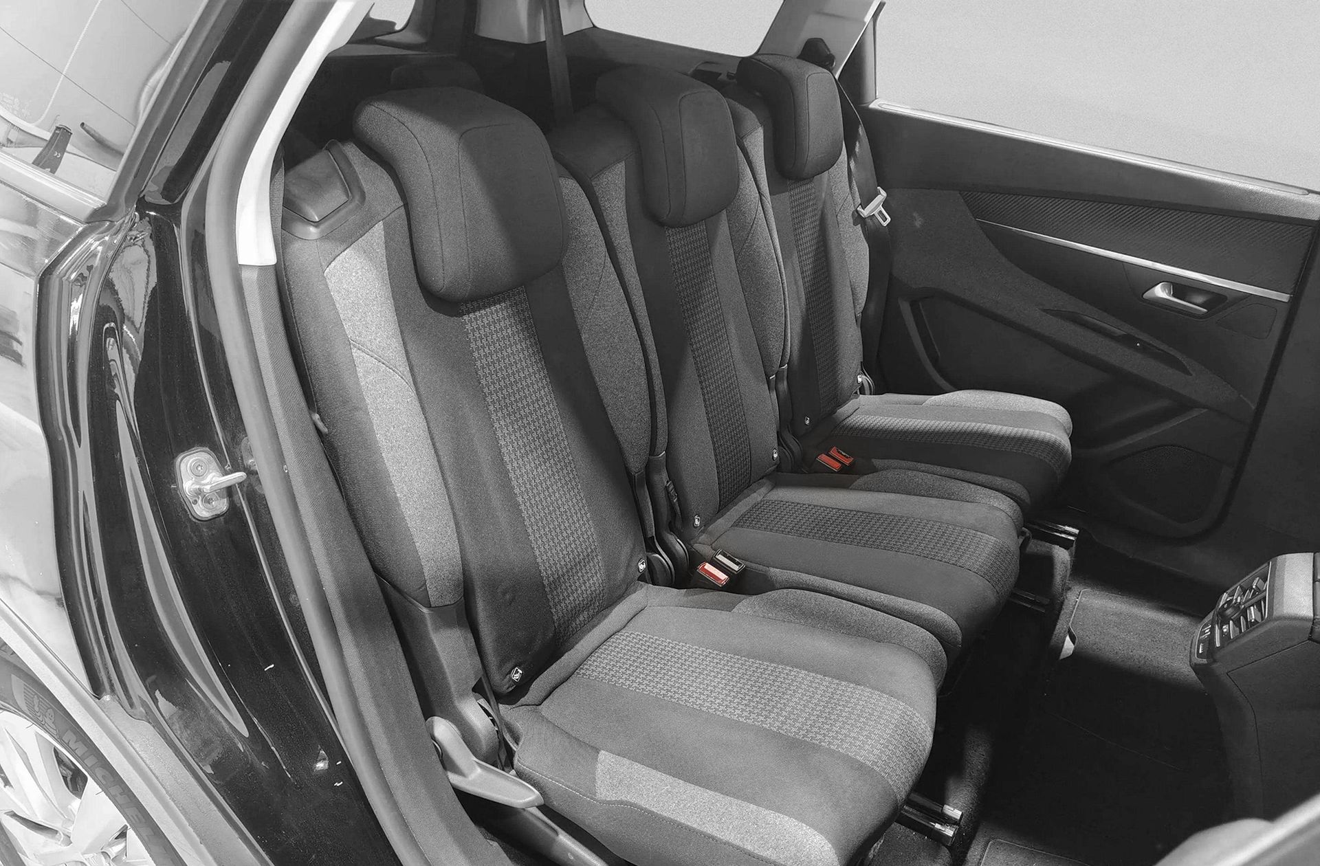 Peugeot 5008 BlueHDi 130 Active EAT8 7 plazas - foto 18