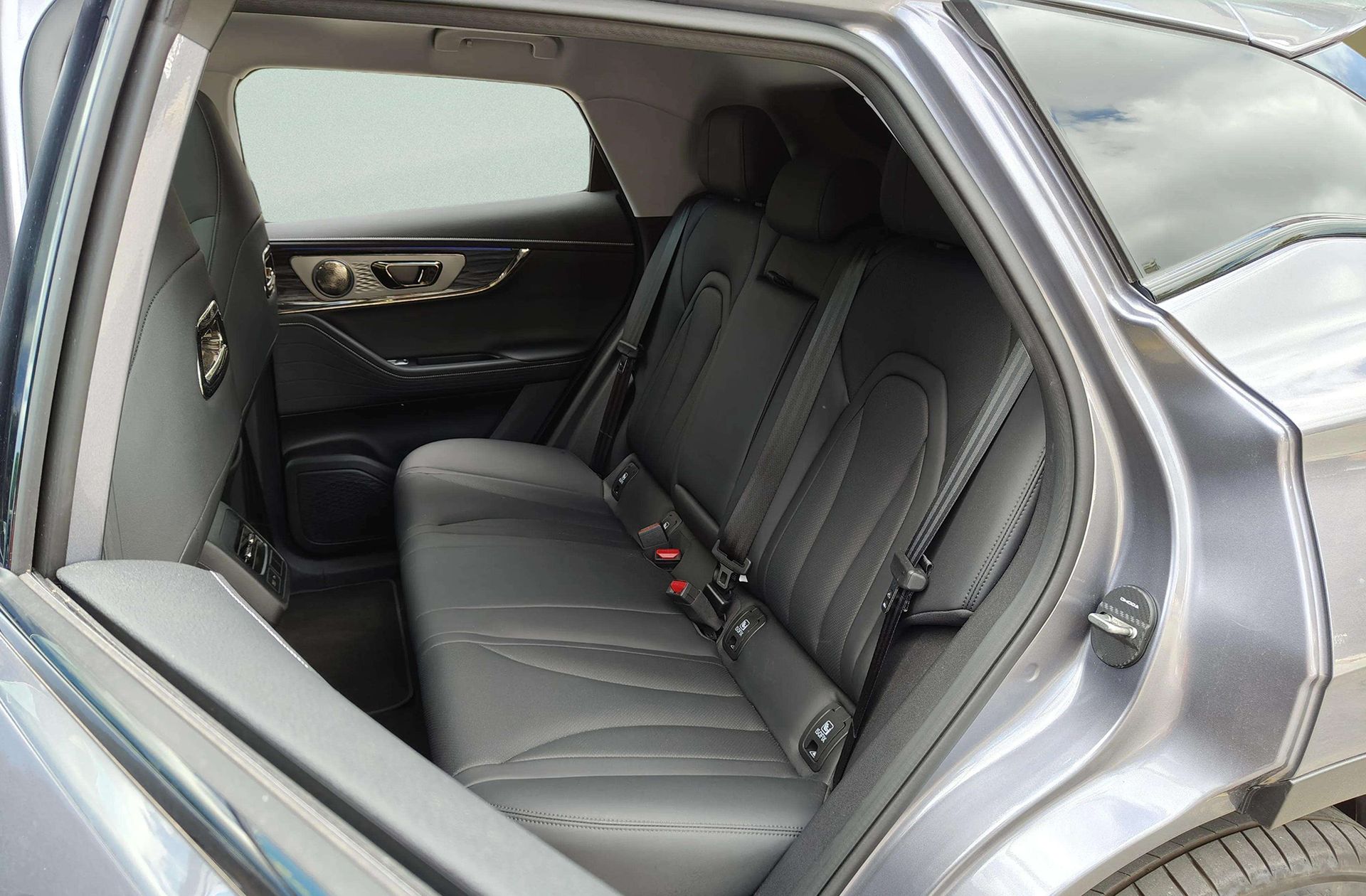 Omoda 5 EV 61kWh Premium - foto 17