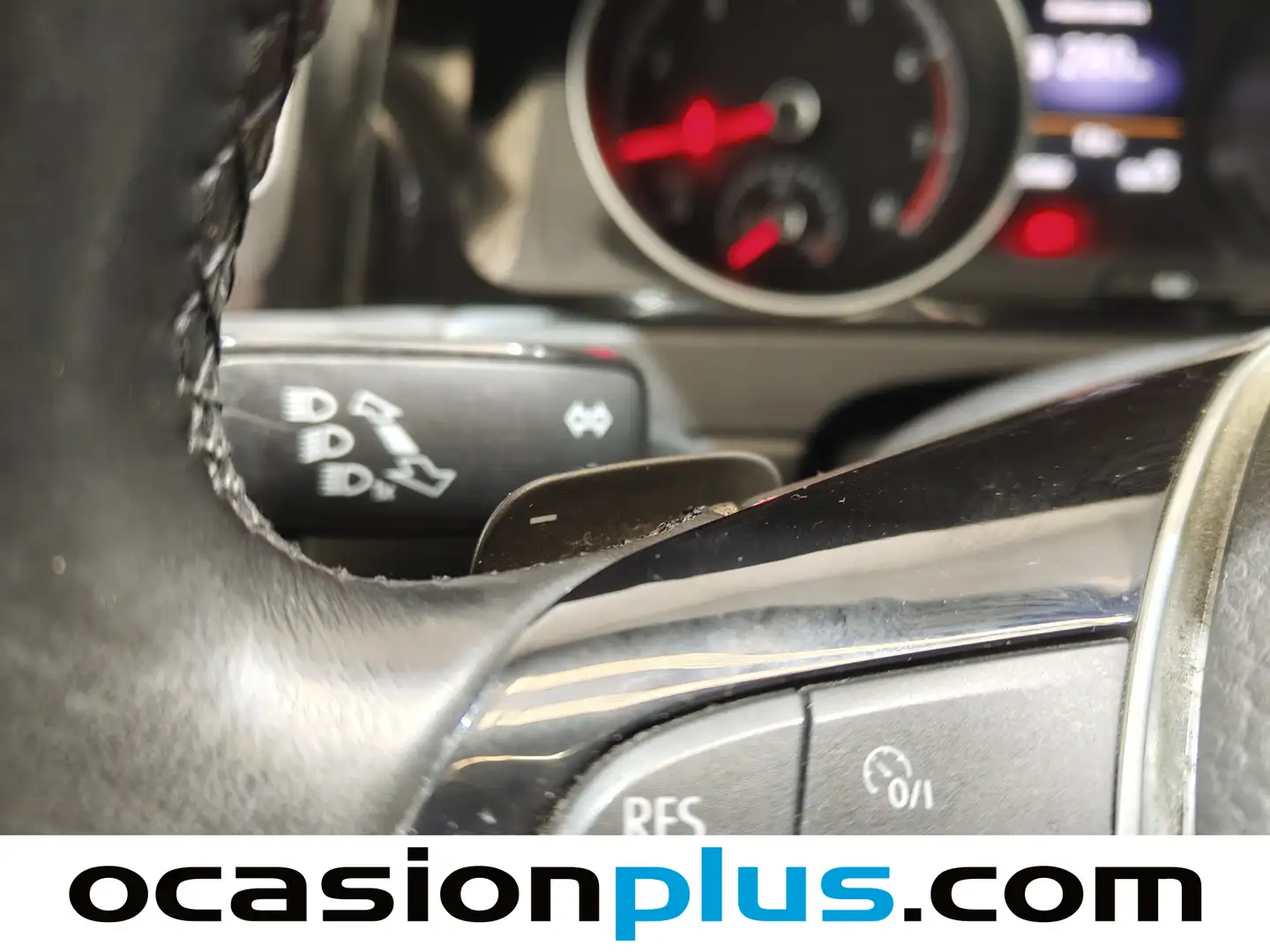 Foto Volkswagen Golf Volkswagen Golf Sport 1.4 TSI BMT ACT Tech (150 CV) DSG Pack R-Line