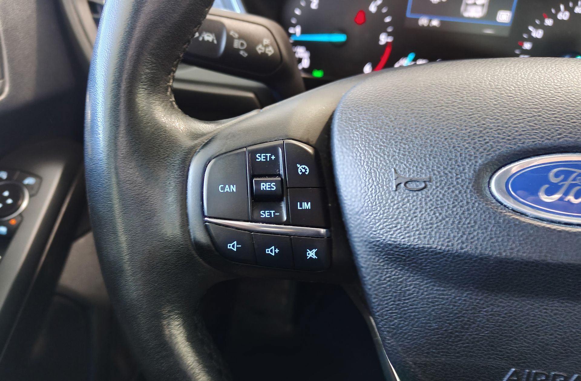 Ford Focus Sportbreak 2.0 EcoBlue Titanium - foto 29