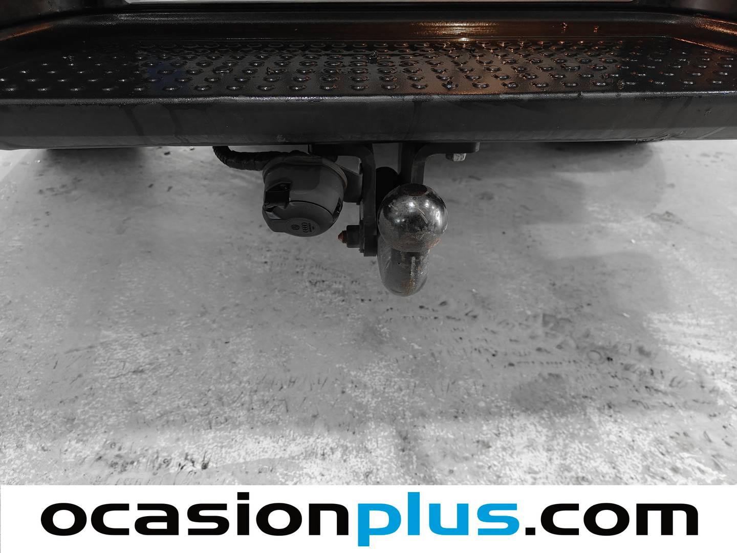 Equipamiento del Volkswagen Amarok Volkswagen Amarok Conect 3.0 TDI CD 4MO BMT (163 CV)