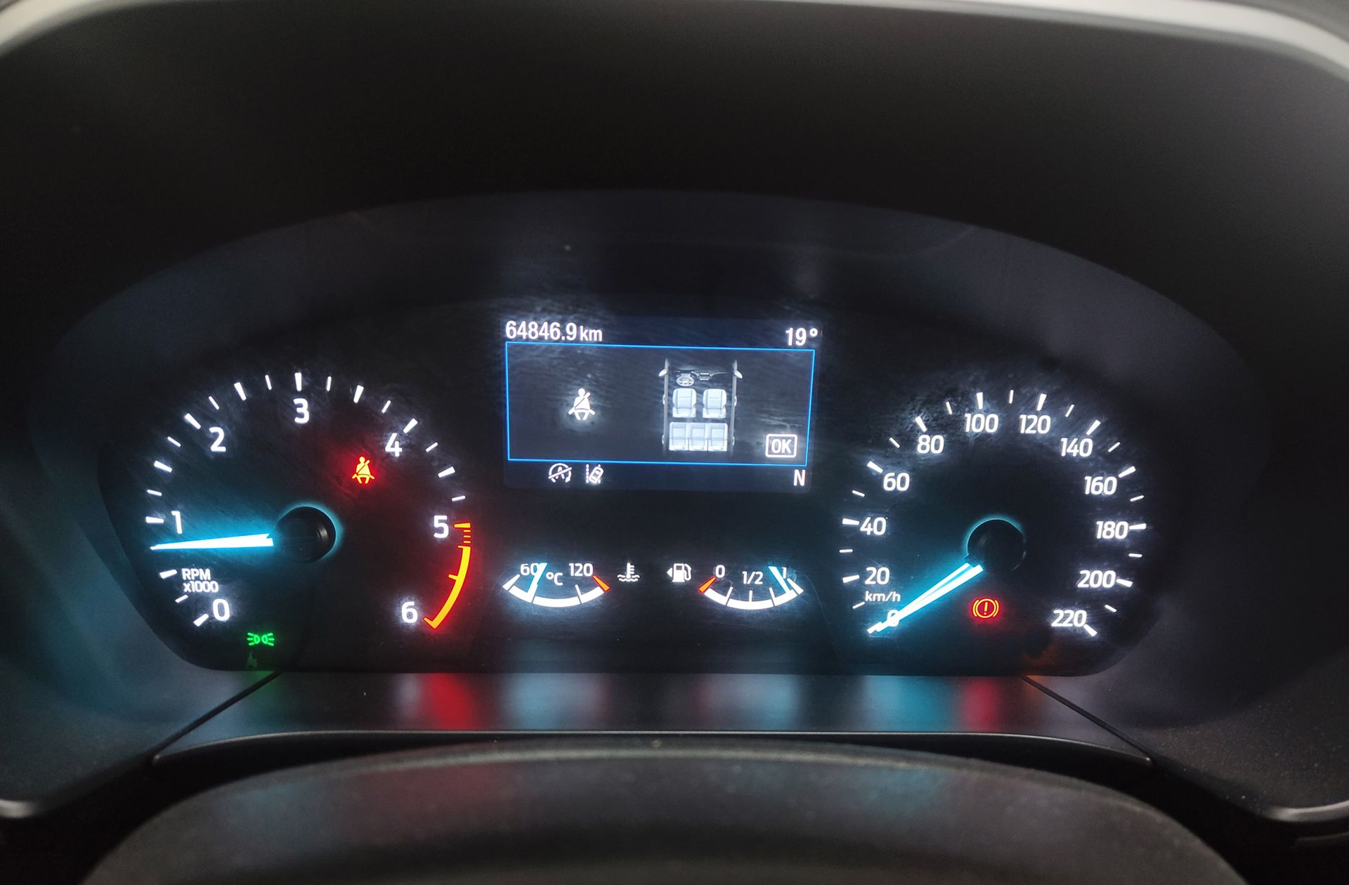 Ford Kuga 1.5 EcoBlue Trend - foto 23
