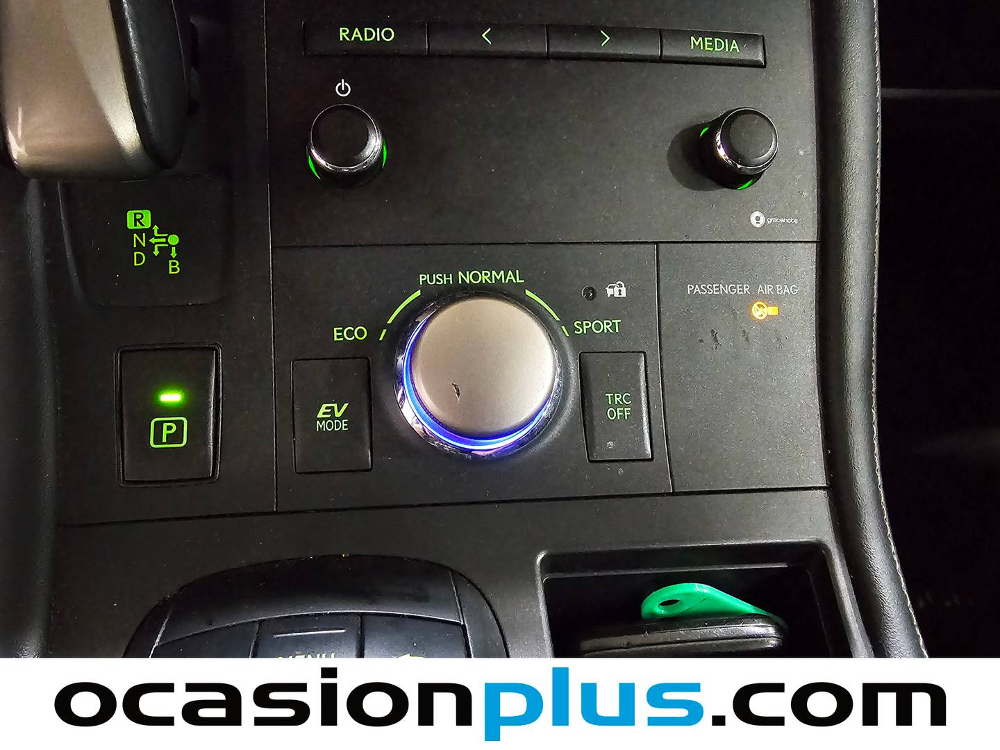 Equipamiento del Lexus CT Lexus CT 200h Business (136 CV)