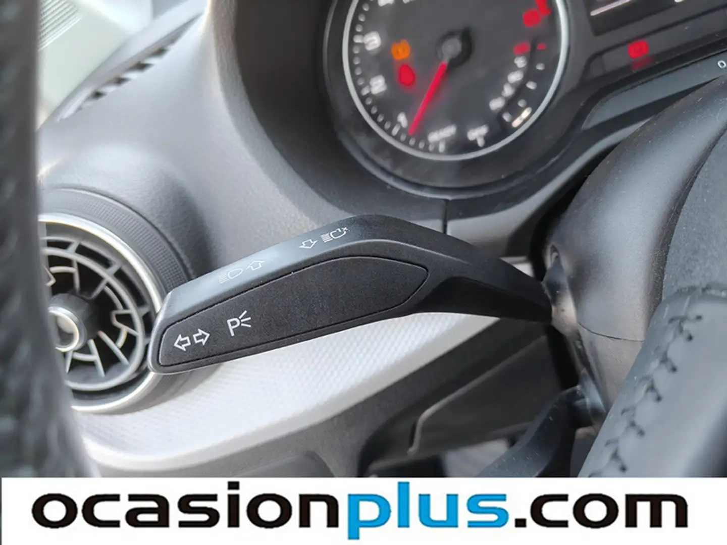 Foto Audi Q2 Audi Q2 design 35 TFSI (150 CV)