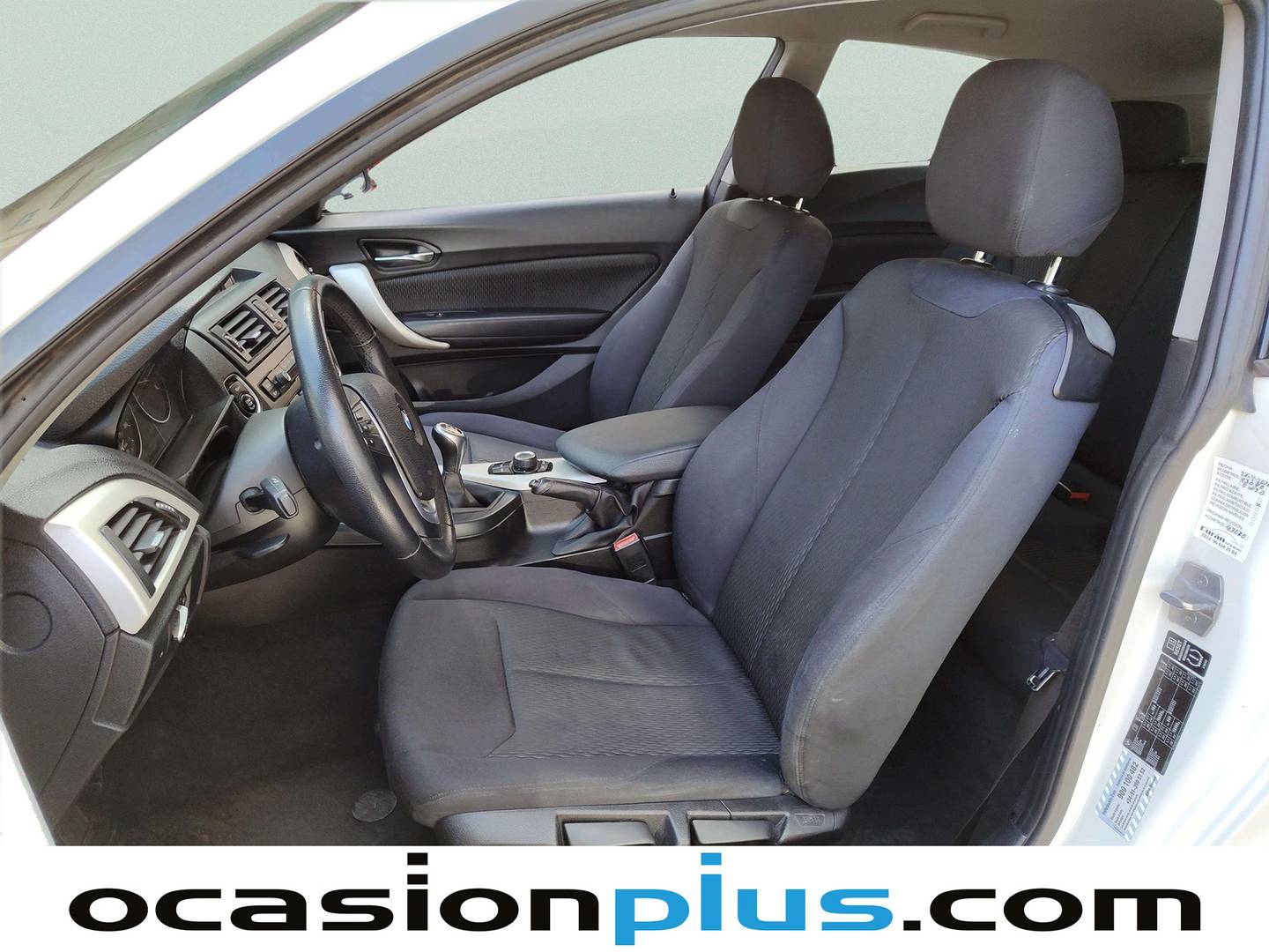 Foto asientos delanteros BMW Serie 1 BMW Serie 1 118d (143 CV)