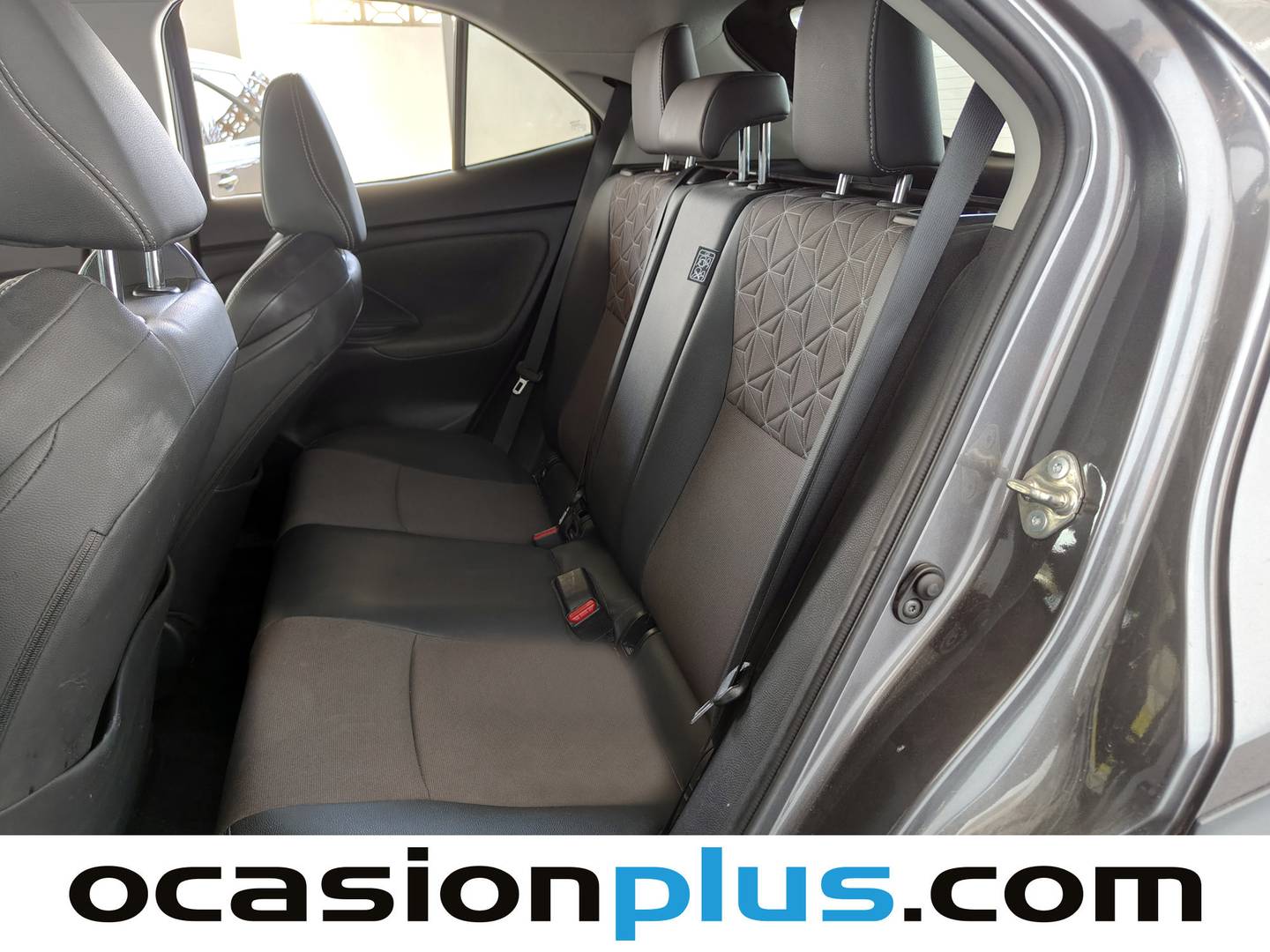 Foto asientos traseros Toyota Yaris Cross Toyota Yaris Cross 120H Style (116 CV)