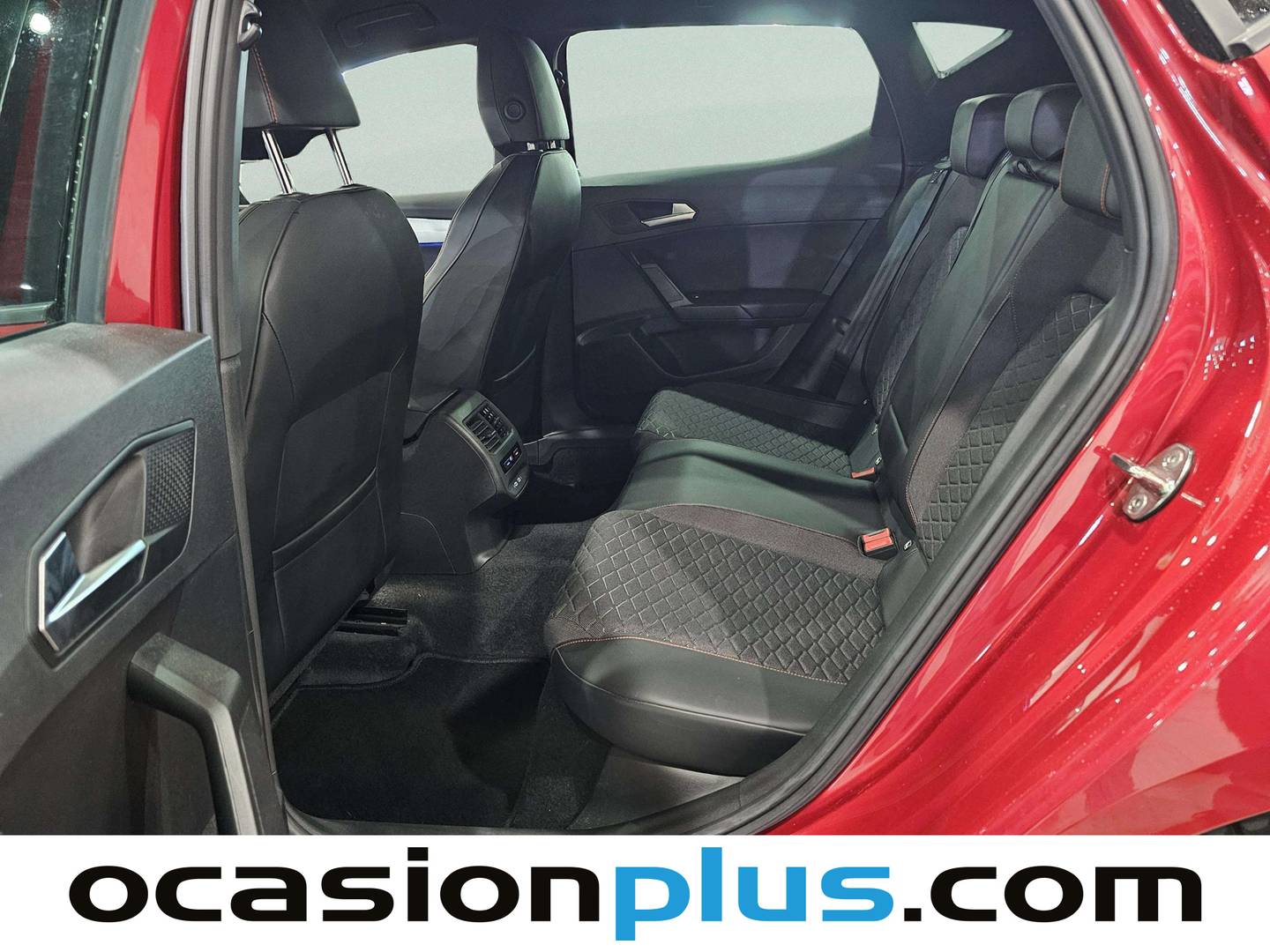 Foto asientos traseros Seat León Seat León 1.5 eTSI S&S FR DSG (150 CV)