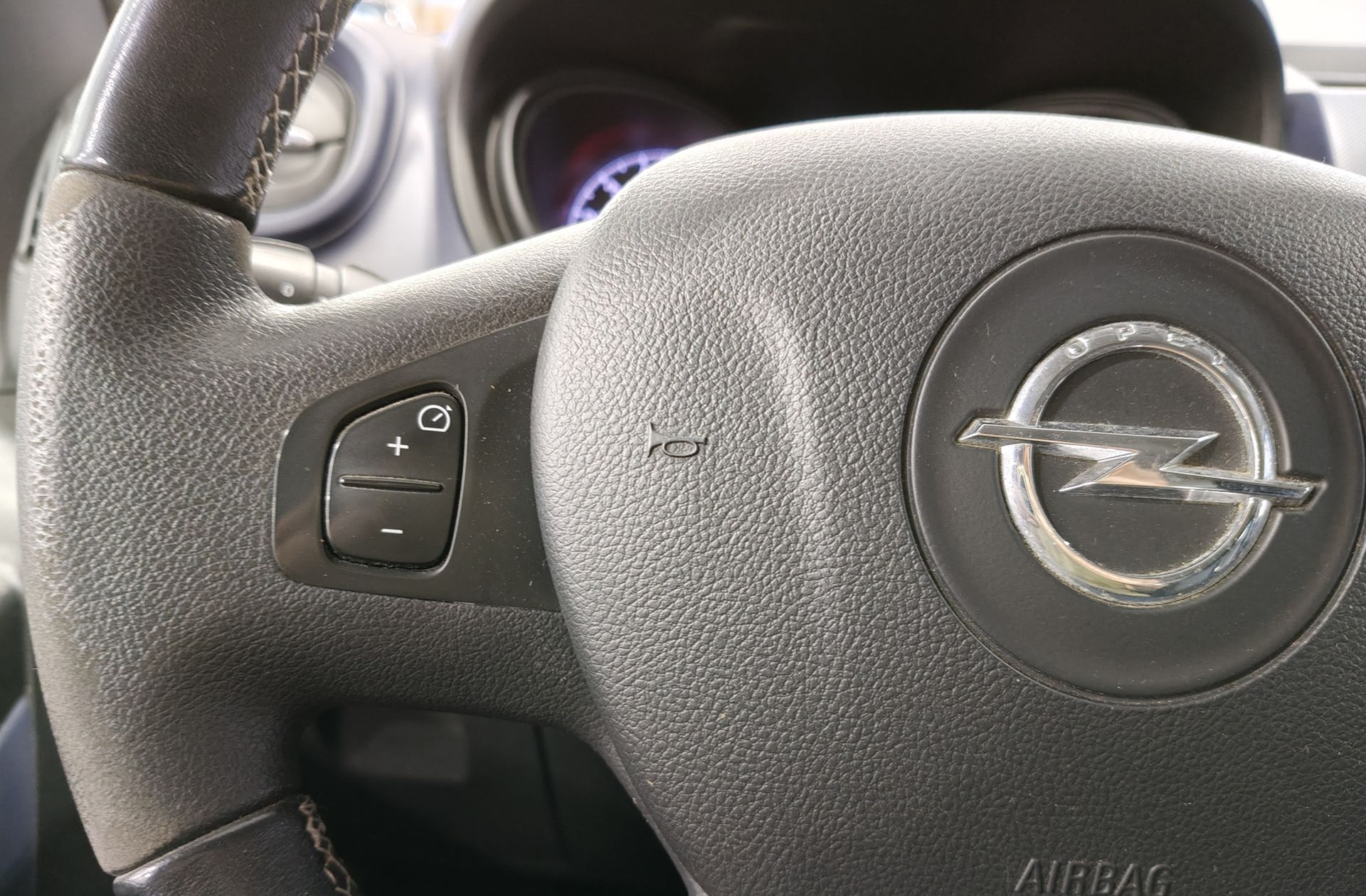 Opel Vivaro 1.6CDTI L1 2.7t Combi-9 plazas - foto 21