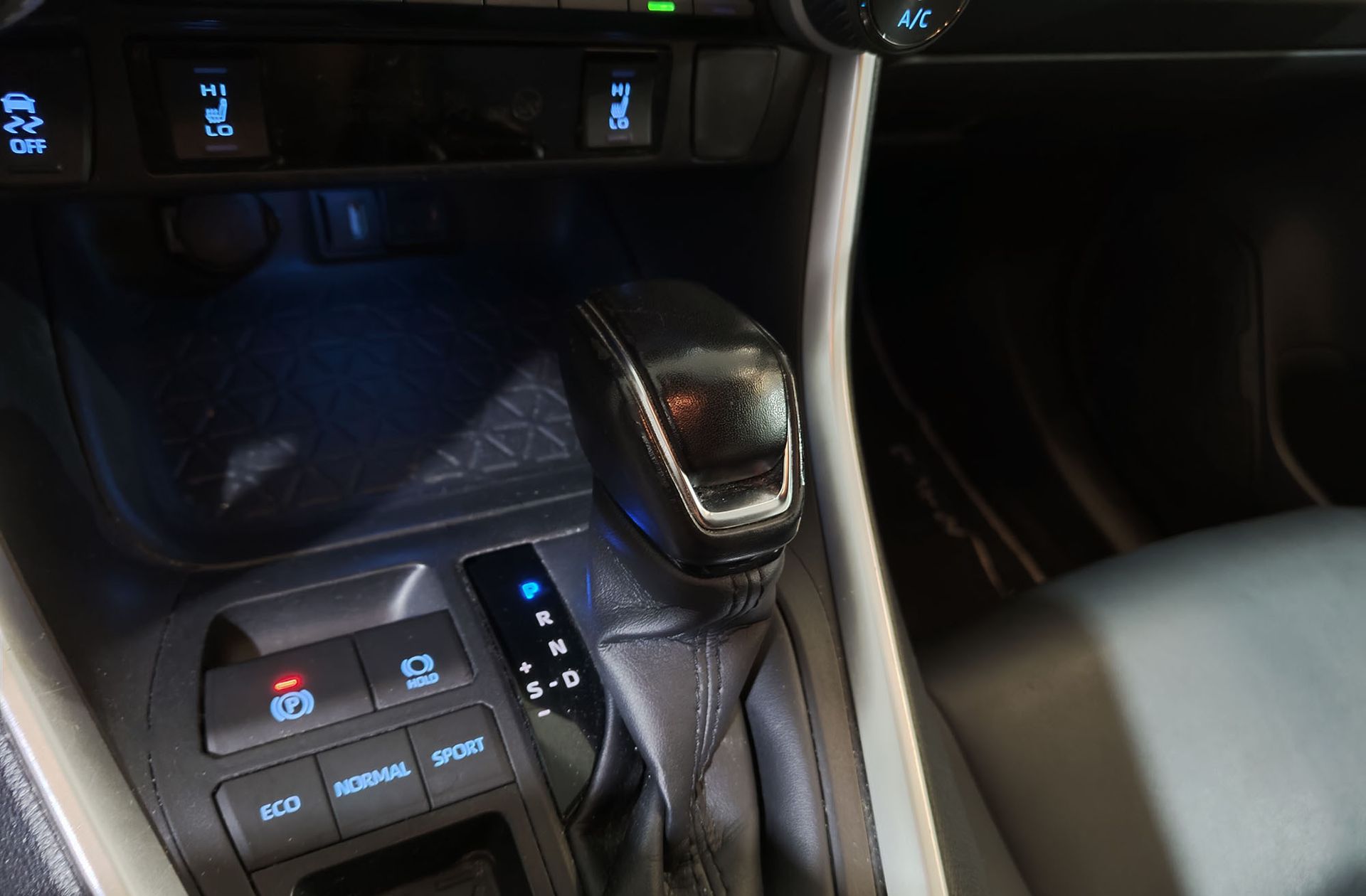 Toyota RAV4 2.5 hybrid 220H Style - foto 5