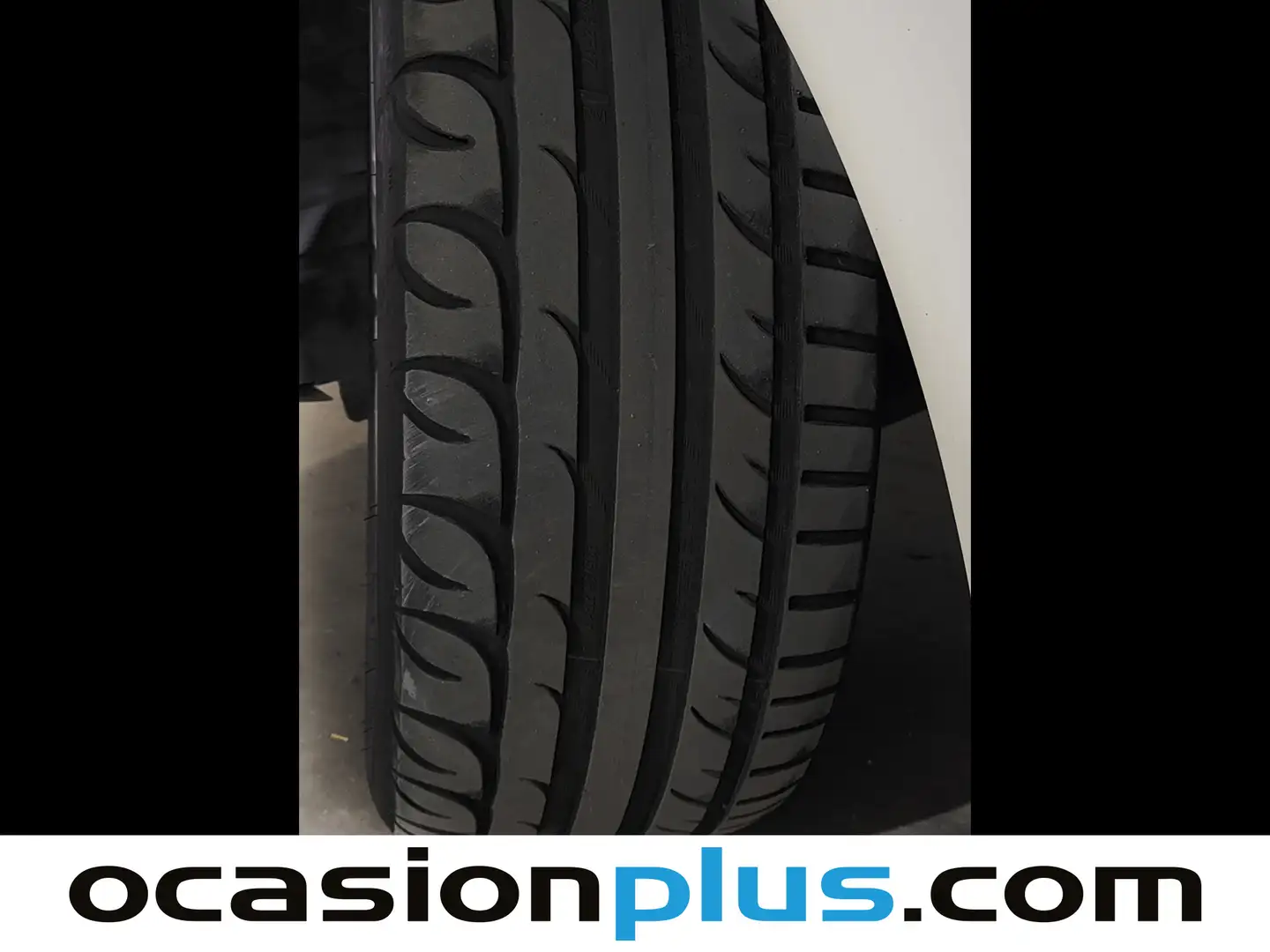 Foto Mercedes Clase E Mercedes-Benz Clase E E 220 CDI Coupe Blue Efficiency Avantgarde (170 CV) Paquete AMG