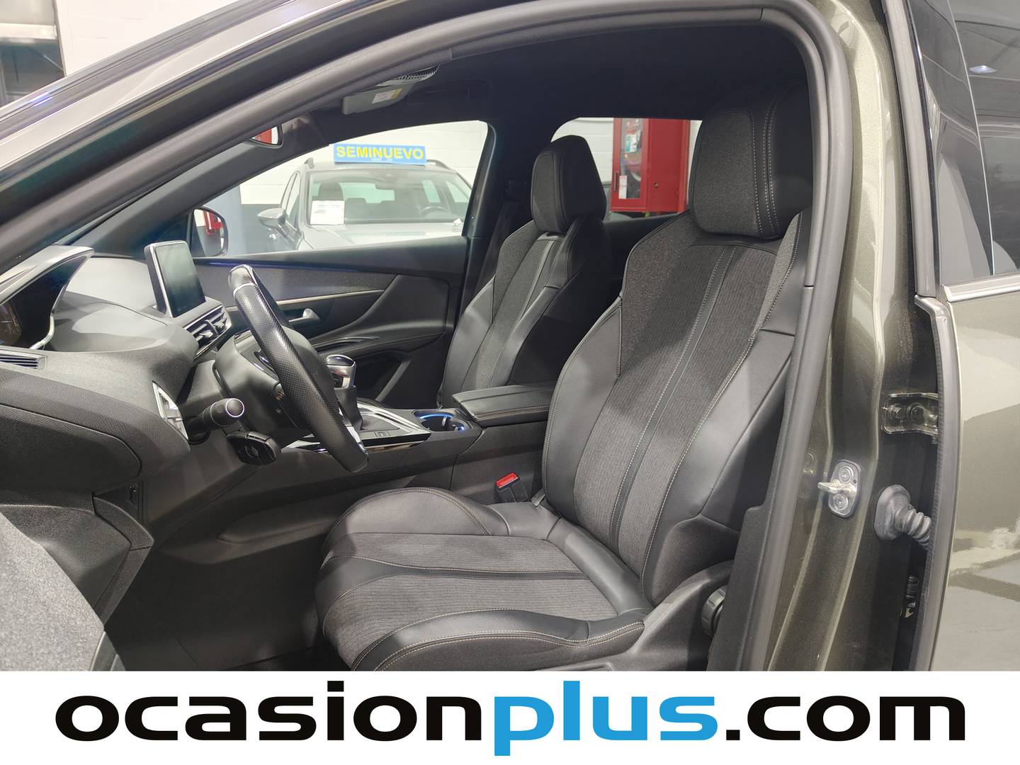 Foto asientos delanteros Peugeot 3008 Peugeot 3008 BlueHDI 130 S&S GT Line (130 CV)