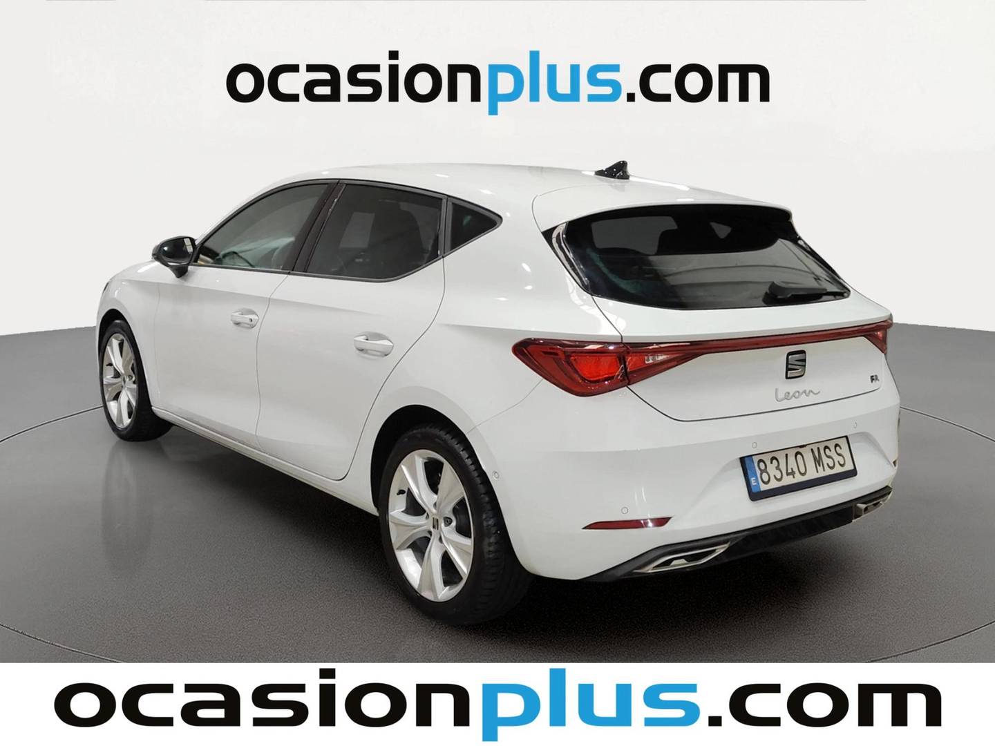 Foto trasera Seat León Seat León 1.0 eTSI S&S FR 25 Aniversario DSG (110 CV) izquierda