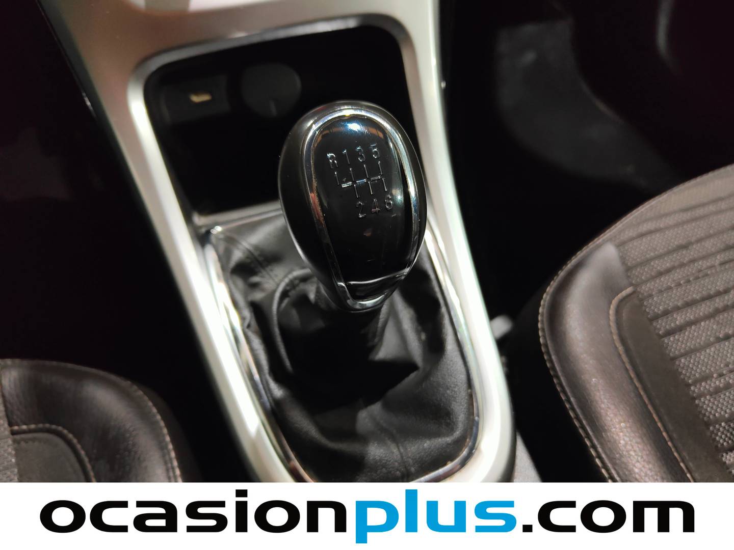 Foto Opel Astra Opel Astra 1.4 Turbo Sedan Selective (140 CV)