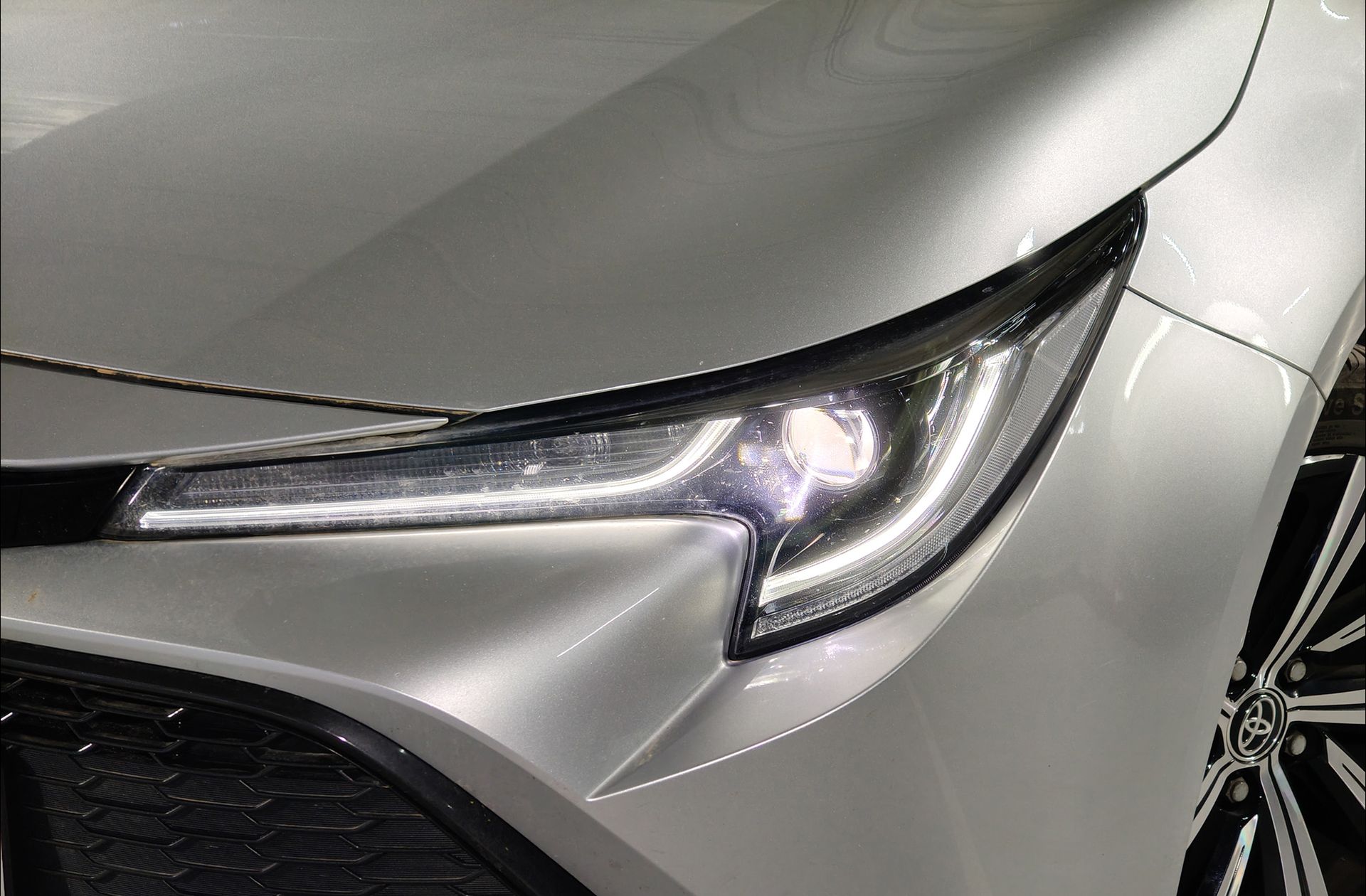 Toyota Corolla 1.8 125H Style E-CVT - foto 17