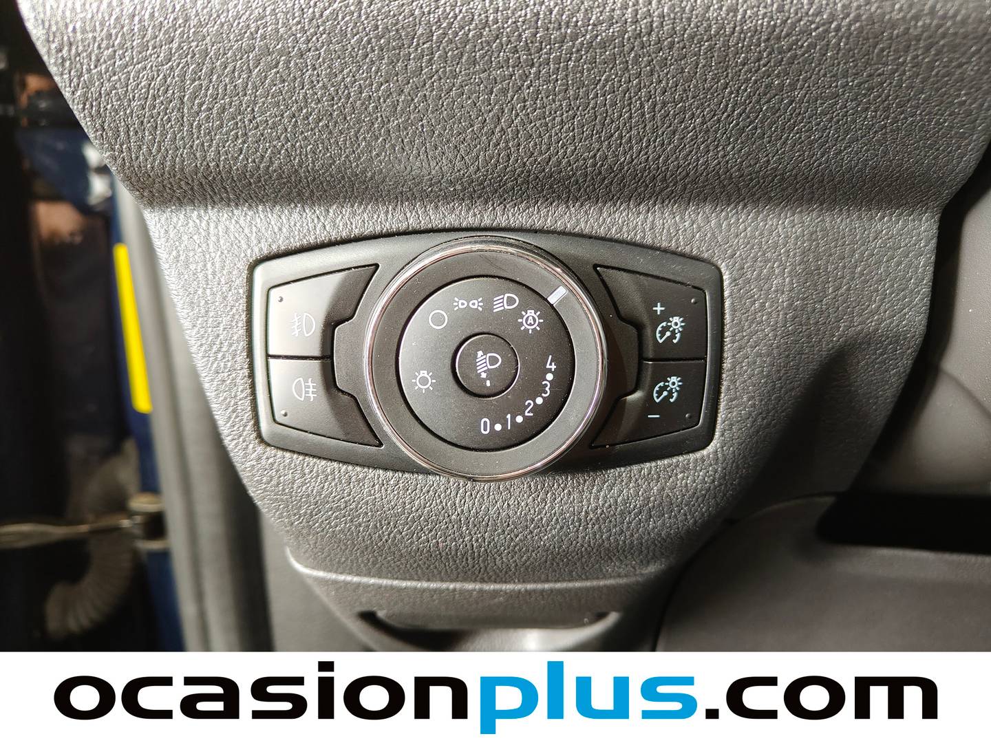 Ford Tourneo Courier Ford Tourneo Courier 1.0 EcoBoost Titanium (100 CV) de segunda mano