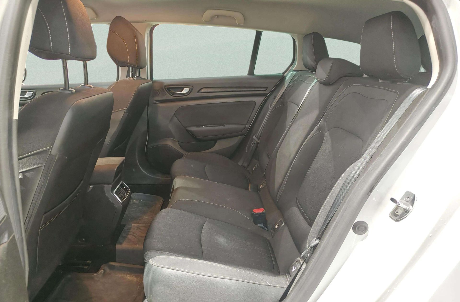 Renault Mégane Limited TCe GPF - foto 10