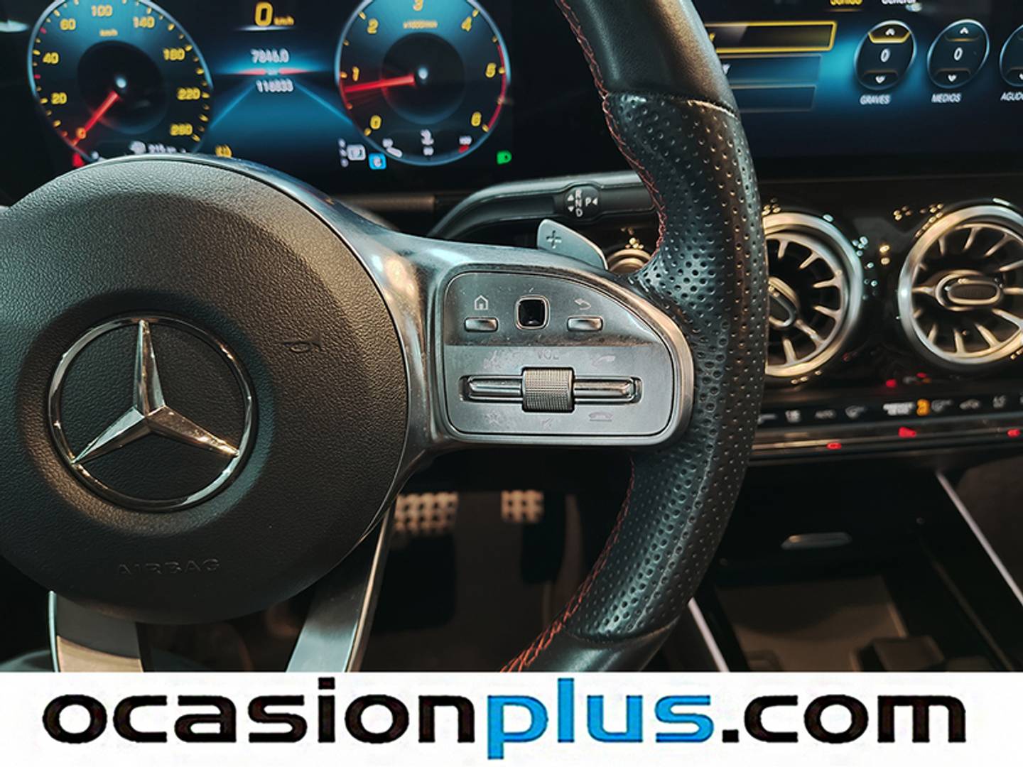 Foto Mercedes GLA Mercedes-Benz GLA 200 D Paquete AMG (150 CV)